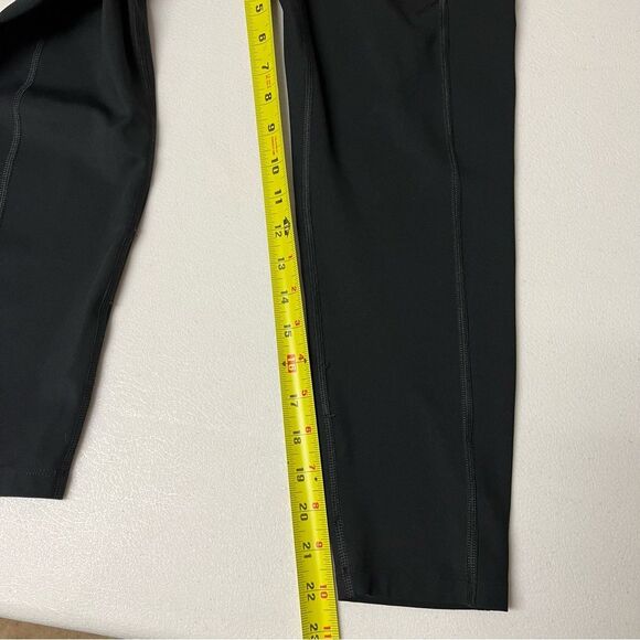EUC Girlfriend Collective 7/8 Cropped Ankle Legging Women’s Medium Black Pockets - Picture 12 of 12